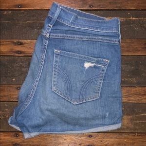 Hollister high-waisted shorts